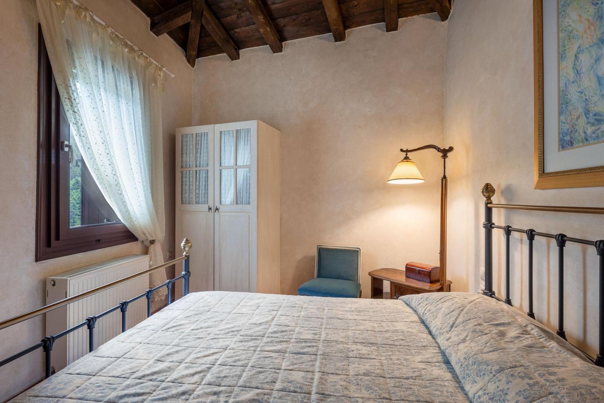 Ostra Menalon Luxury Suites Kardharás エクステリア 写真
