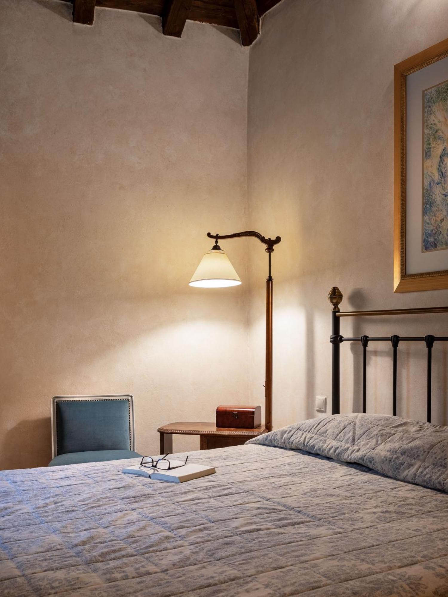 Ostra Menalon Luxury Suites Kardharás エクステリア 写真