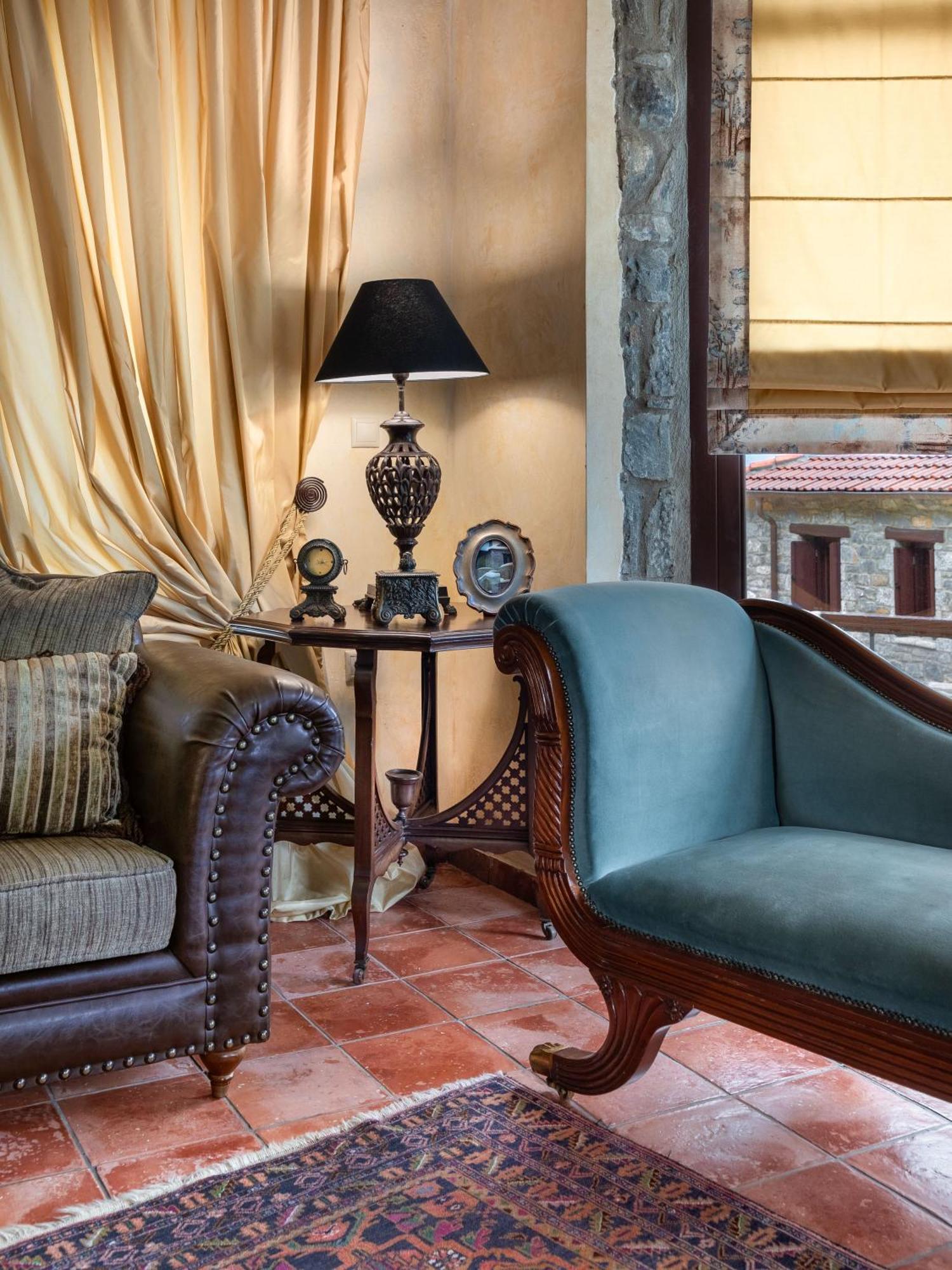 Ostra Menalon Luxury Suites Kardharás エクステリア 写真