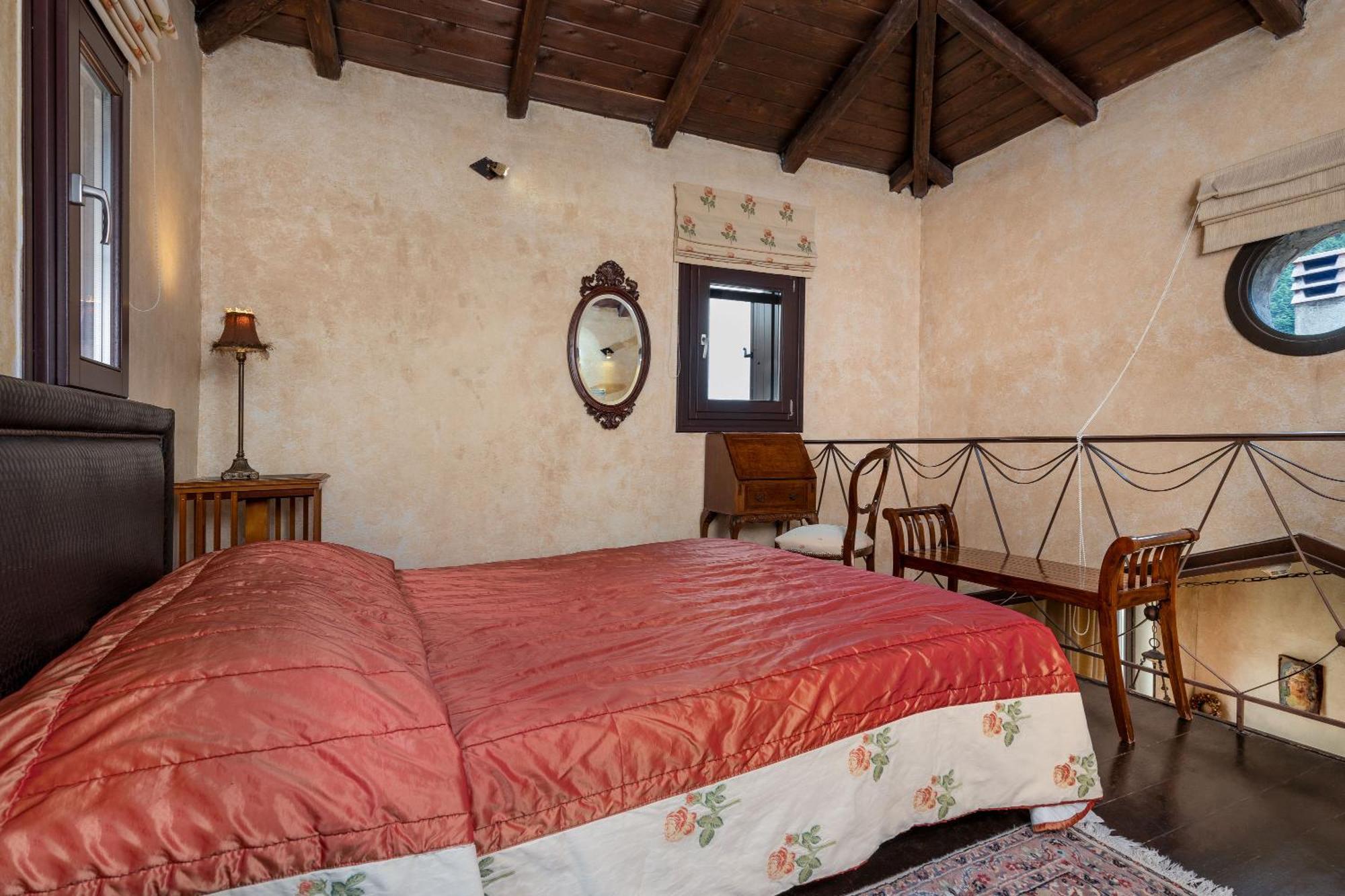 Ostra Menalon Luxury Suites Kardharás 部屋 写真