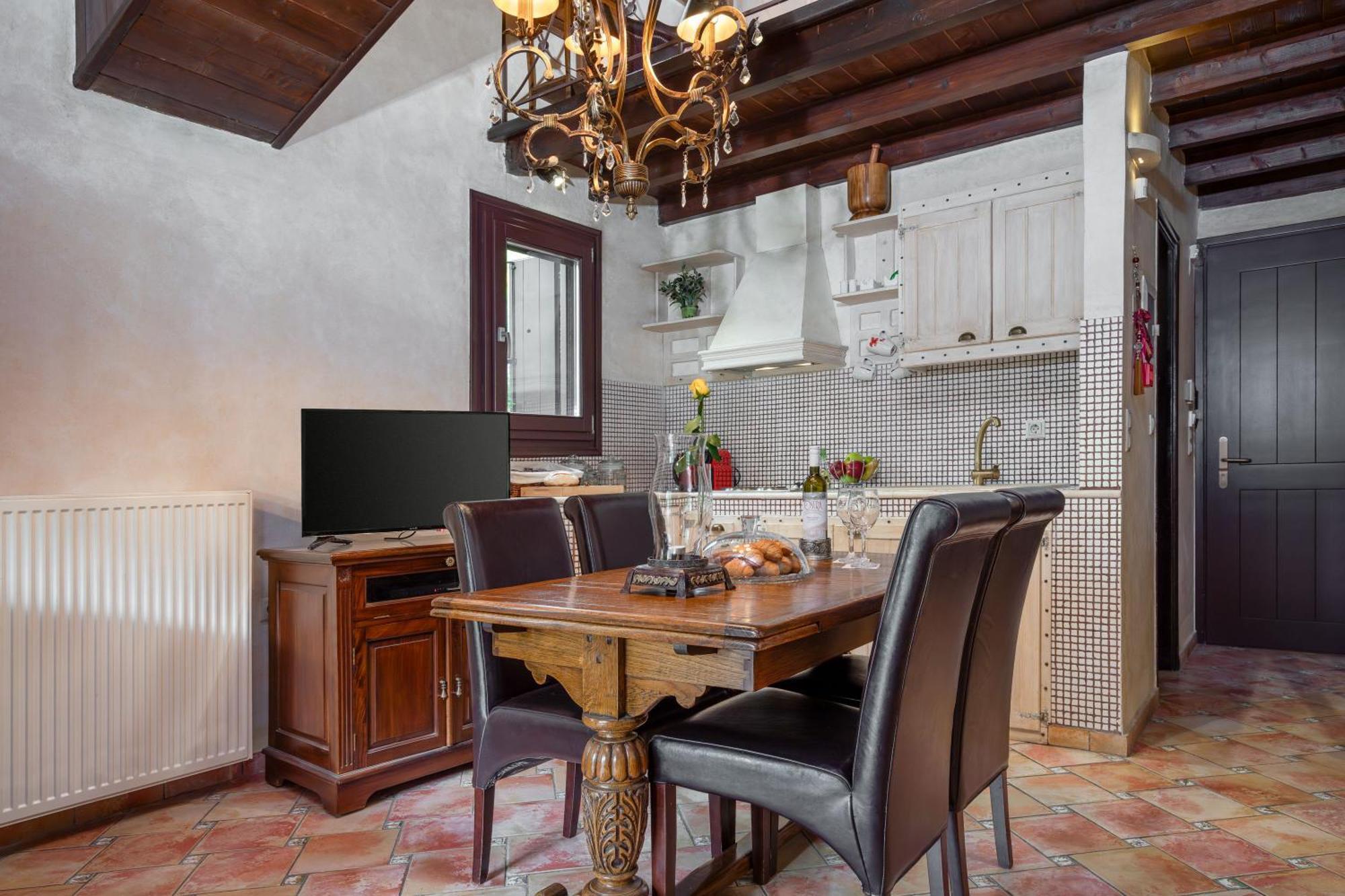 Ostra Menalon Luxury Suites Kardharás 部屋 写真