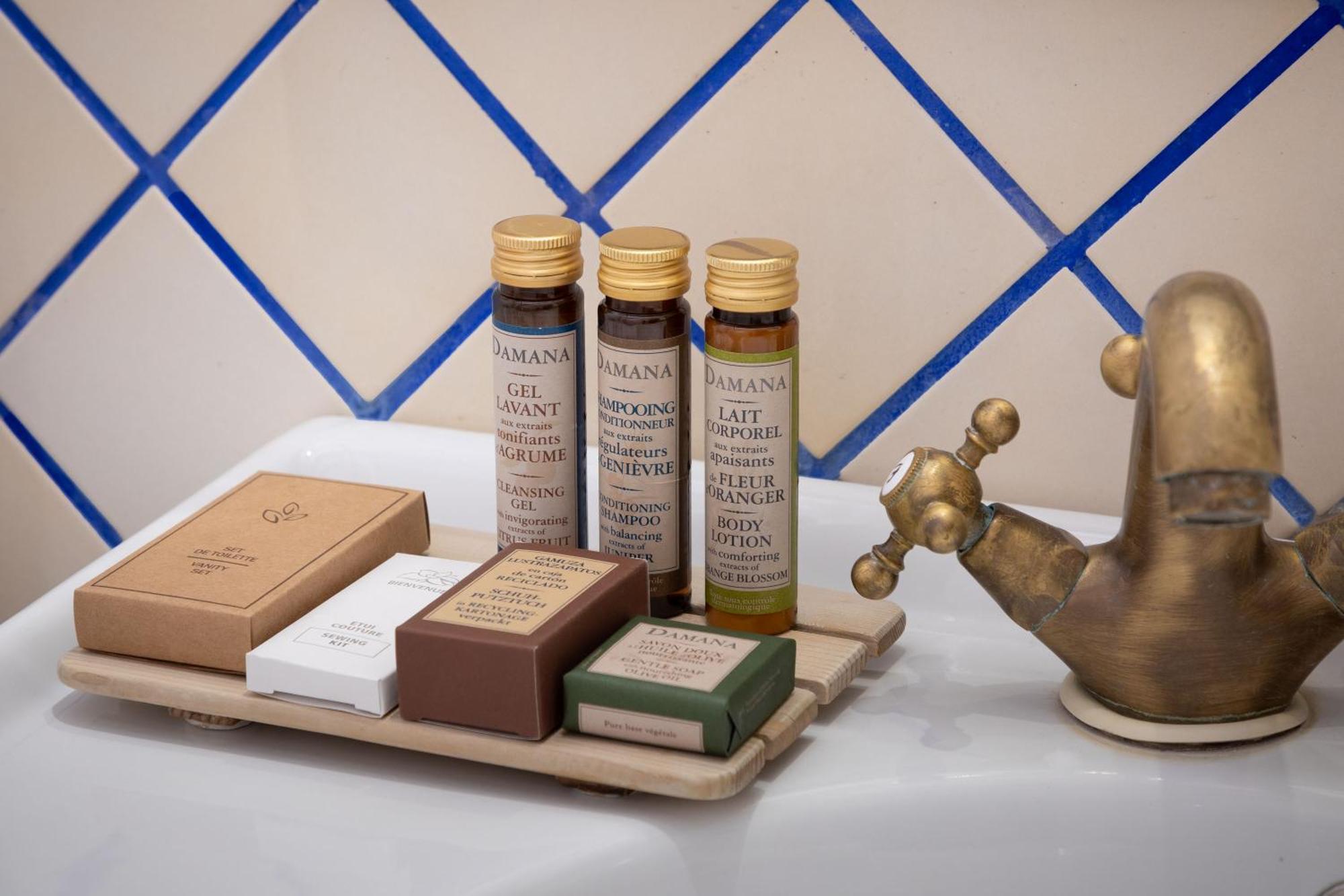 Ostra Menalon Luxury Suites Kardharás 部屋 写真