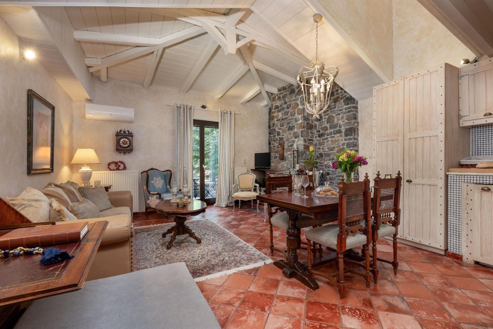 Ostra Menalon Luxury Suites Kardharás 部屋 写真