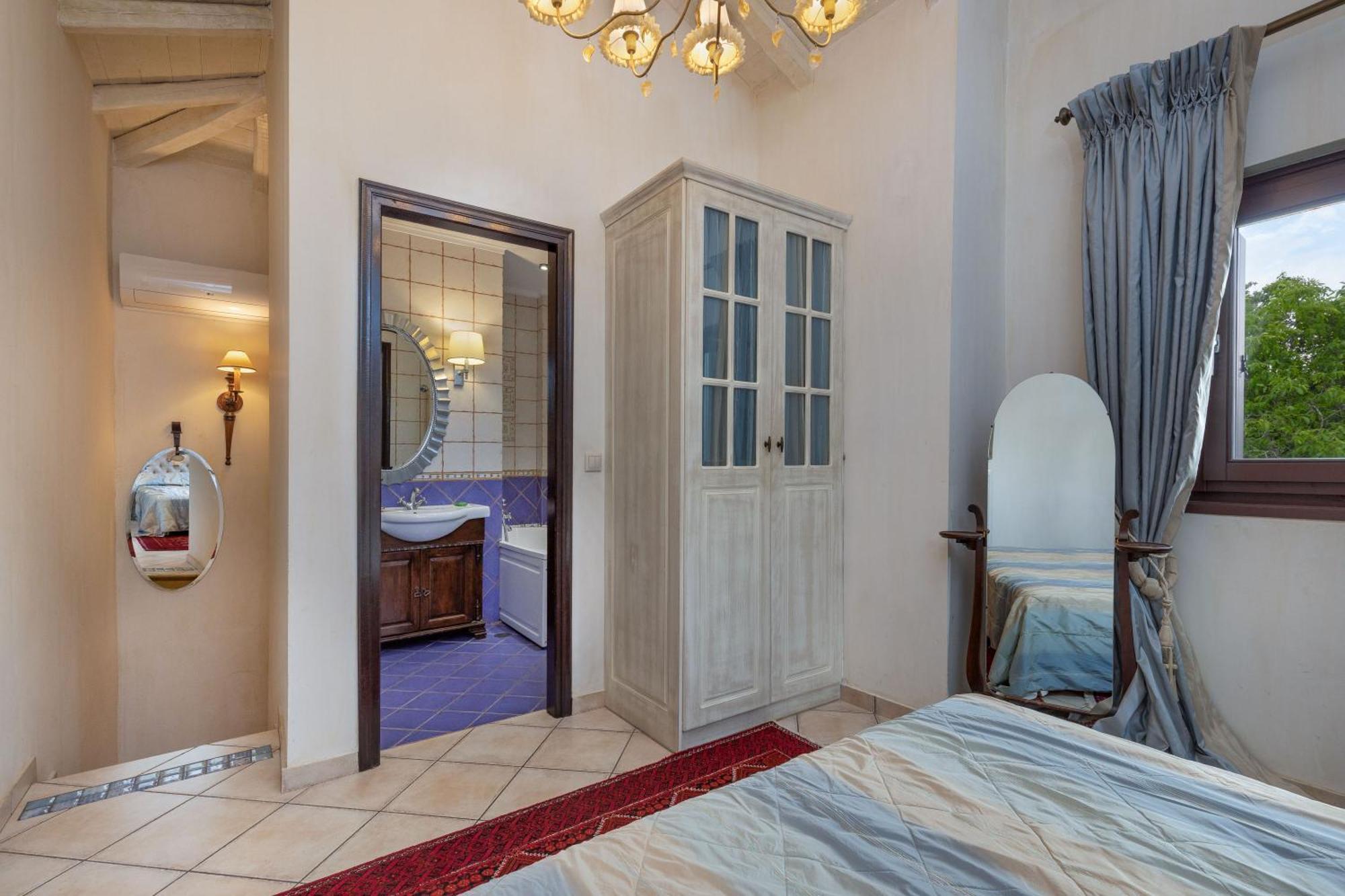 Ostra Menalon Luxury Suites Kardharás 部屋 写真