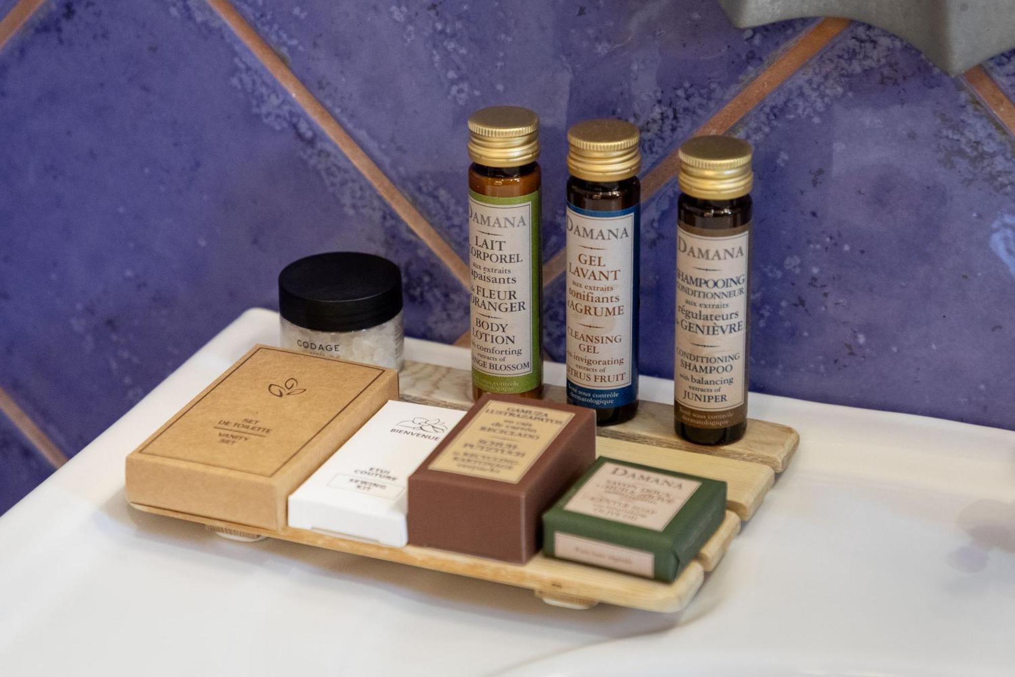 Ostra Menalon Luxury Suites Kardharás 部屋 写真